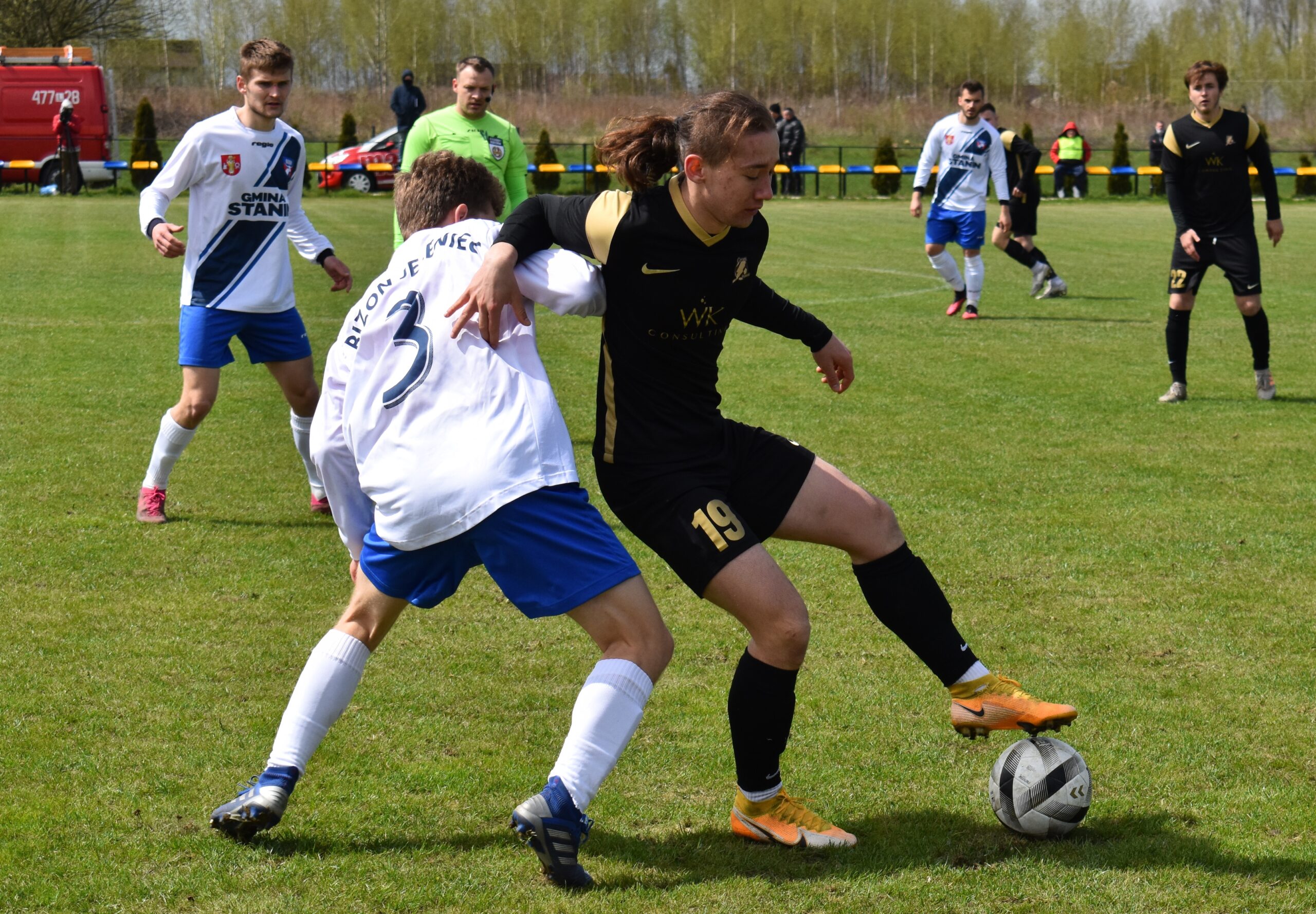 Read more about the article Cenne trzy punkty w starciu z Bizonem