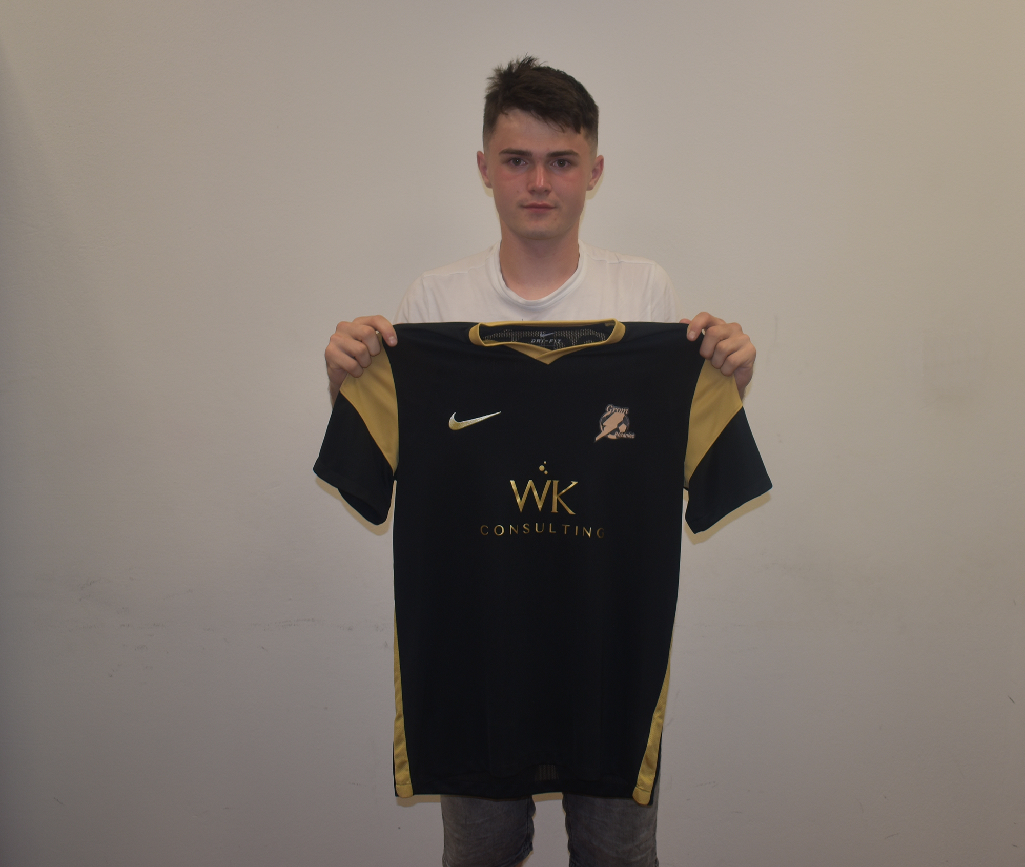 Read more about the article Konrad Puchacz nowym zawodnikiem Gromu