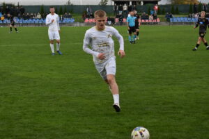 Read more about the article Różnica klas. Kolejne wysokie zwycięstwo w Różańcu