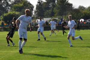 Read more about the article Wysoka porażka z liderem