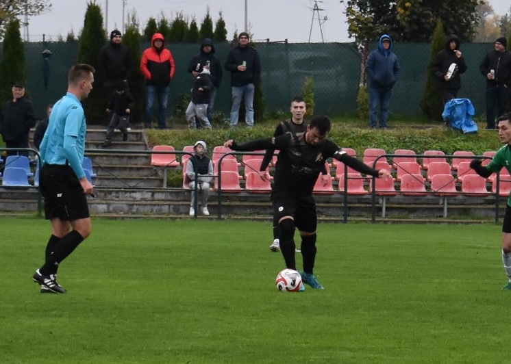 Read more about the article Ostatni mecz w roku jak cała runda. Wysoka porażka z Koroną Łaszczów